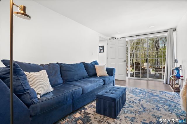 5 Spoke Drive, Woodbridge, CT 06525