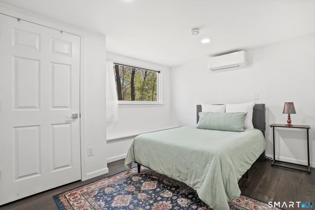 5 Spoke Drive, Woodbridge, CT 06525