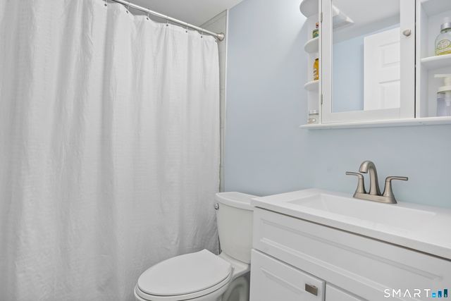 5 Spoke Drive, Woodbridge, CT 06525