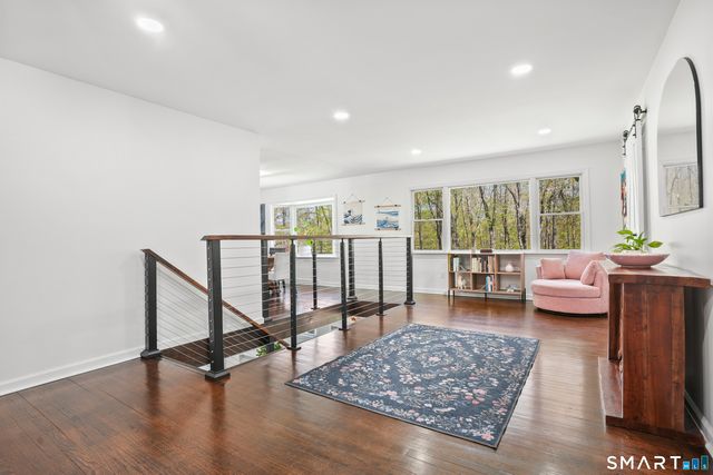 5 Spoke Drive, Woodbridge, CT 06525
