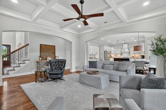 1332 KILMARNOCK Point NW, Kennesaw, GA 30152