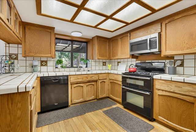 19720 Legacy Ln, Nevada City, CA 95959