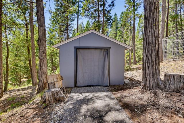 19720 Legacy Ln, Nevada City, CA 95959