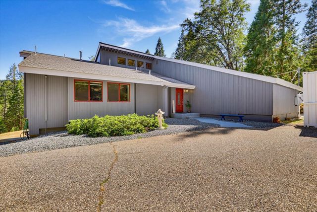 19720 Legacy Ln, Nevada City, CA 95959