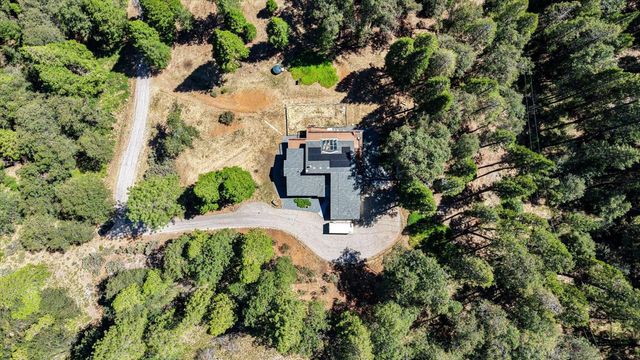 19720 Legacy Ln, Nevada City, CA 95959