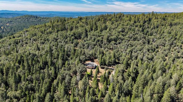 19720 Legacy Ln, Nevada City, CA 95959