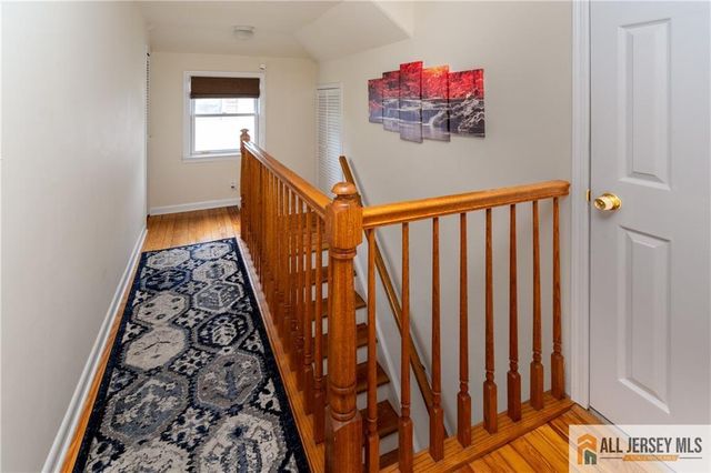 429 Edgeworth Street, Middlesex, NJ 08846