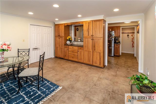 429 Edgeworth Street, Middlesex, NJ 08846