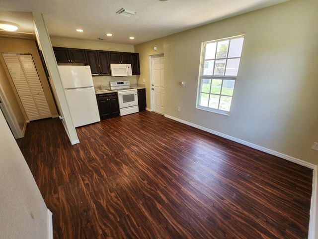 727 22nd Street B, West Palm Beach, FL 33407