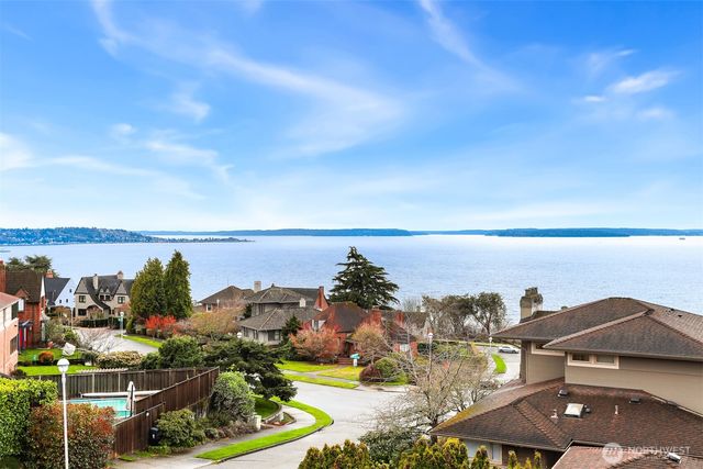 2301 Rosemont Place W, Seattle, WA 98199