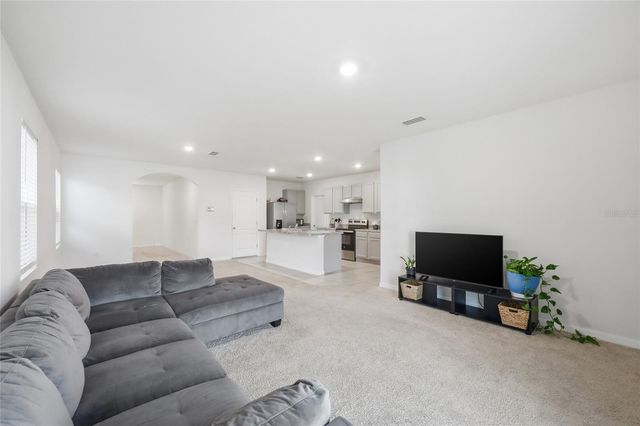 706 CHINOY ROAD, Davenport, FL 33837