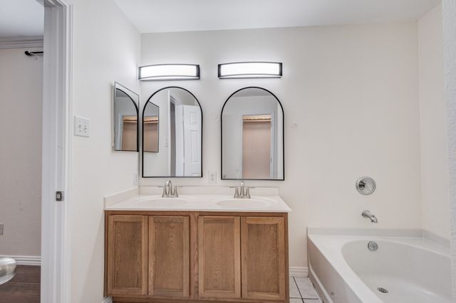 3009 Meadow Bluff Drive, Wylie, TX 75098