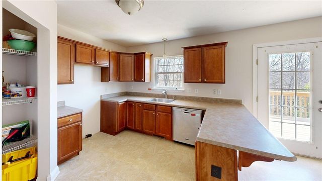 104 Whitetail Dr, Chippewa Twp, PA 15010