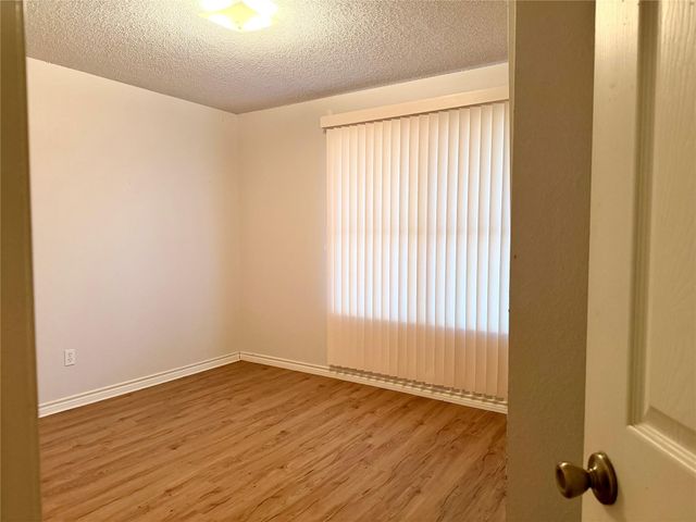 25 Salado DR, New Braunfels, TX 78130