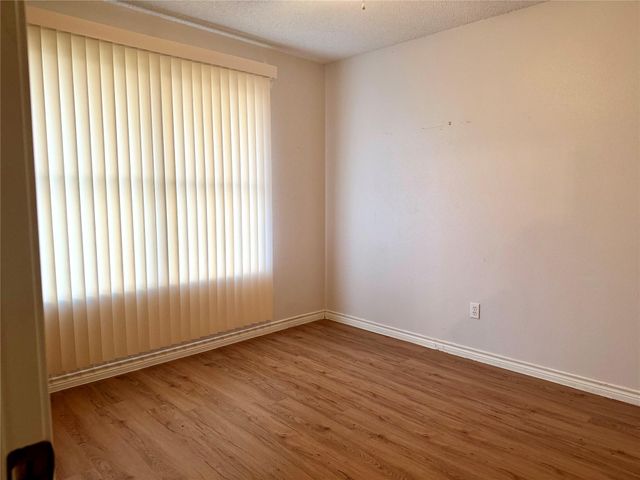 25 Salado DR, New Braunfels, TX 78130