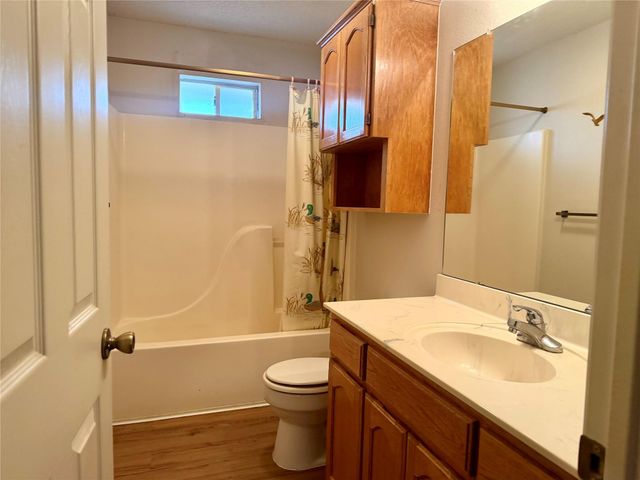 25 Salado DR, New Braunfels, TX 78130