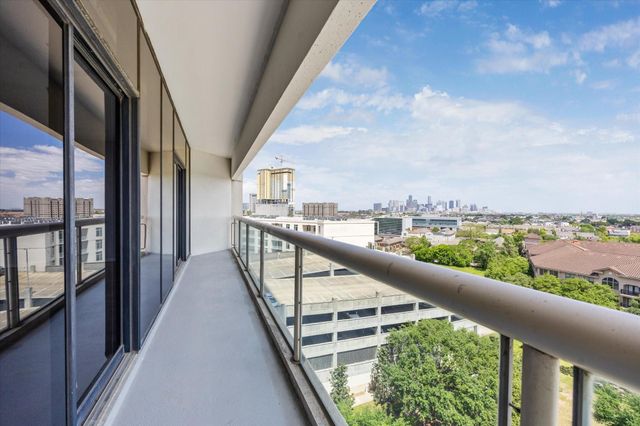 1701 Hermann Drive 9A, Houston, TX 77004