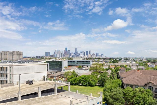 1701 Hermann Drive 9A, Houston, TX 77004