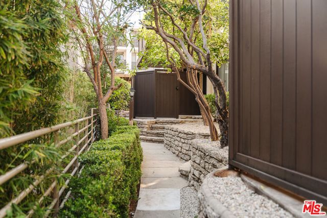 1147 Horn Avenue 5, West Hollywood, CA 90069