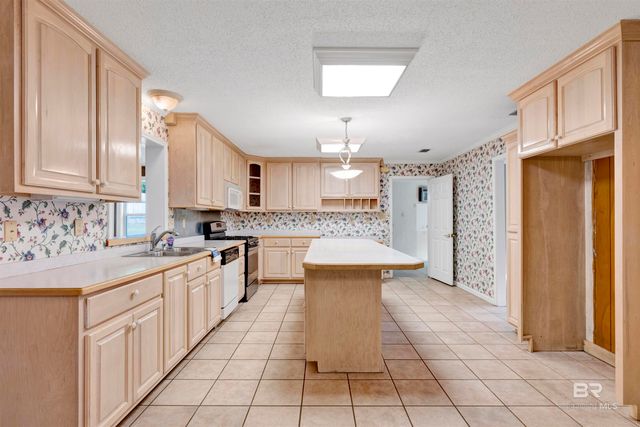 415 Rosa Avenue, Fairhope, AL 36532