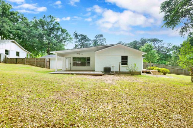 415 Rosa Avenue, Fairhope, AL 36532