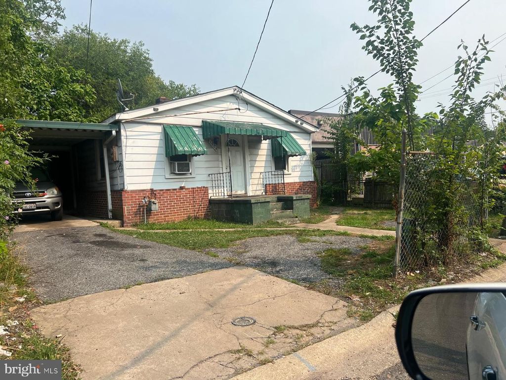 1204 JANSEN AVE, Capitol Heights, MD 20743