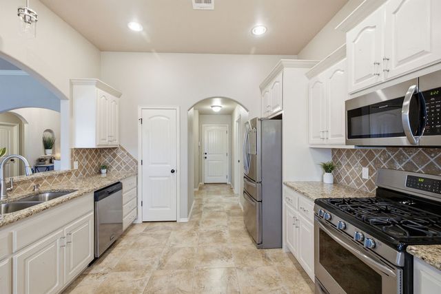 7621 E 83rd Street North, Owasso, OK 74055