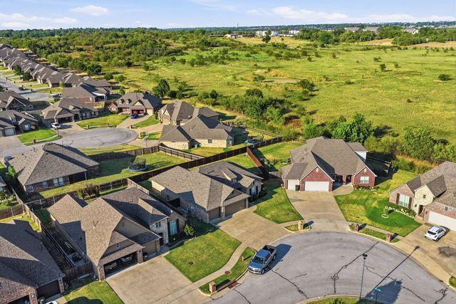 7621 E 83rd Street North, Owasso, OK 74055
