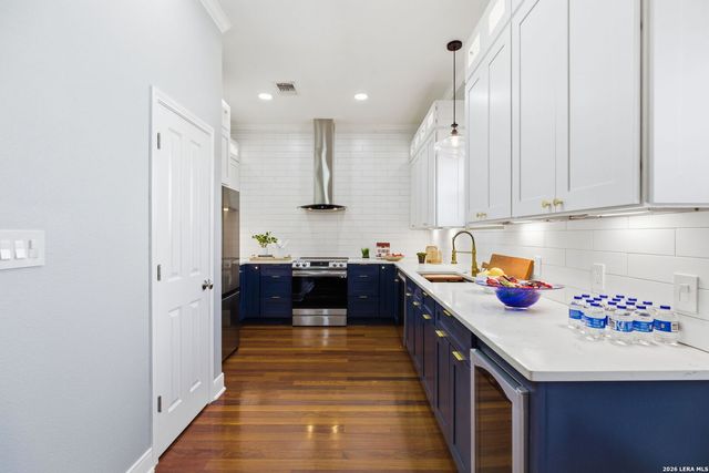 215 E Mulberry, San Antonio, TX 78212