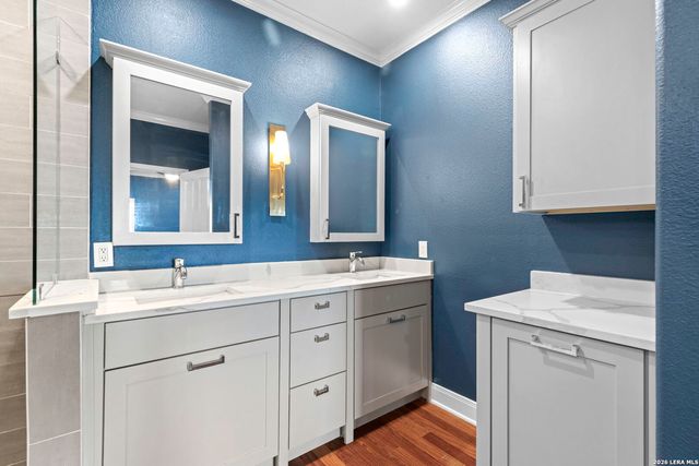 215 E Mulberry, San Antonio, TX 78212