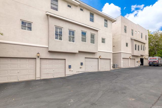 215 E Mulberry, San Antonio, TX 78212