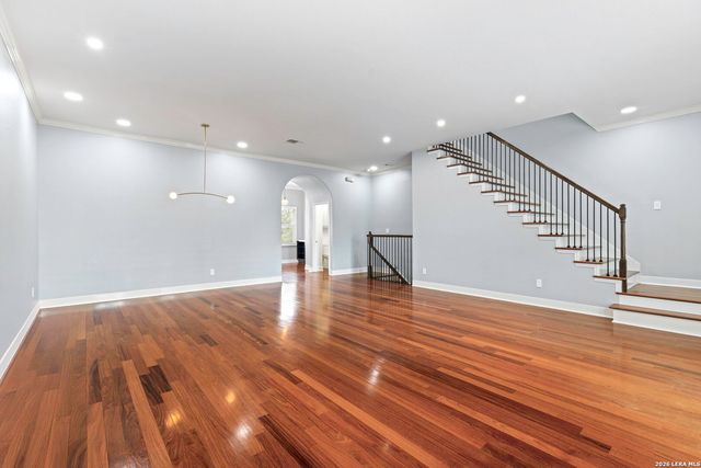 215 E Mulberry, San Antonio, TX 78212