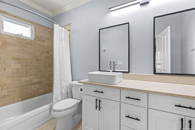 215 E Mulberry, San Antonio, TX 78212