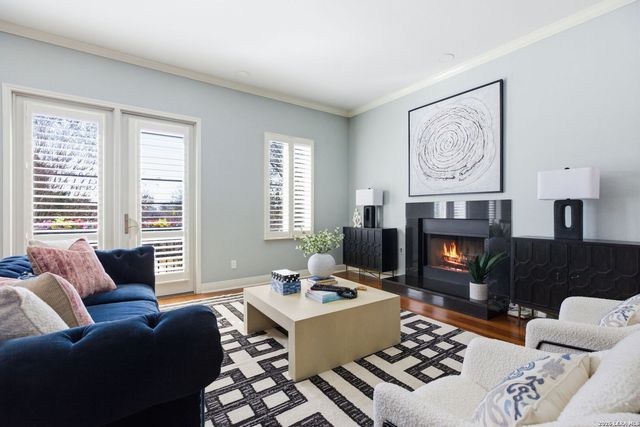 215 E Mulberry, San Antonio, TX 78212