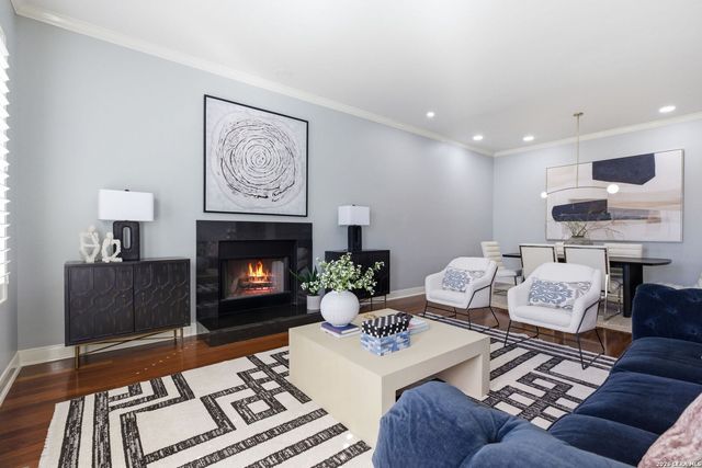 215 E Mulberry, San Antonio, TX 78212