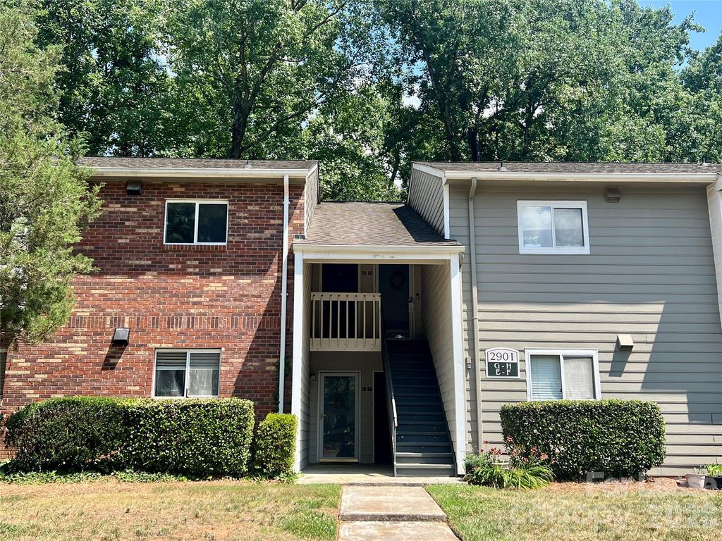 2901 Heathstead Place G, Charlotte, NC 28210