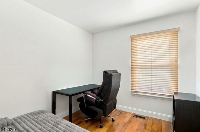 36 Byrnes Ln E, Sayreville Boro, NJ 08872