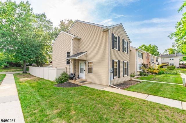 36 Byrnes Ln E, Sayreville Boro, NJ 08872