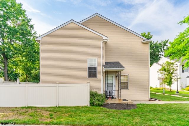 36 Byrnes Ln E, Sayreville Boro, NJ 08872