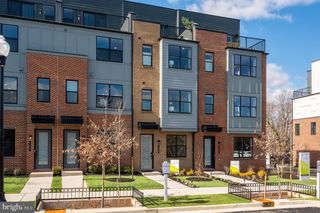 141 SHANNON MEWS, Alexandria, VA 22304
