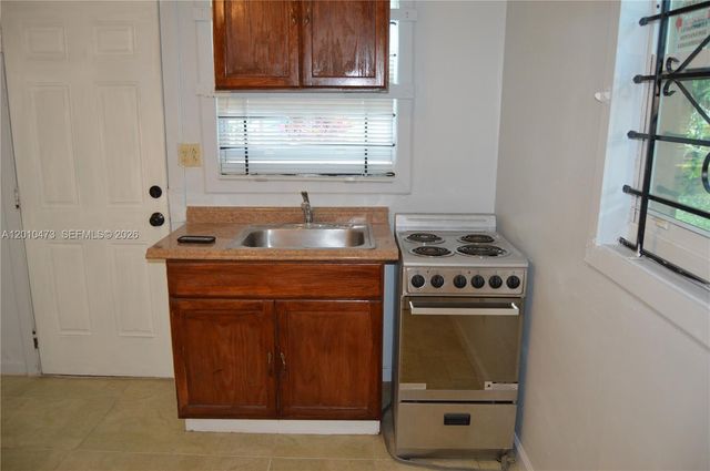 931 NW 179th Ter 0, Miami Gardens, FL 33169