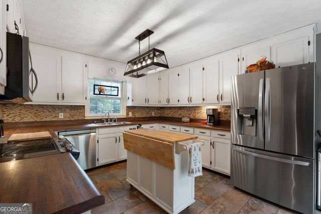 140 Plymouth Drive, Cartersville, GA 30120