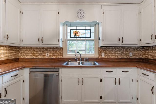 140 Plymouth Drive, Cartersville, GA 30120