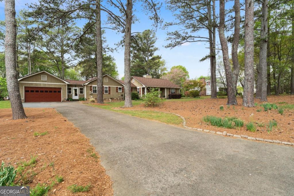 140 Plymouth Drive, Cartersville, GA 30120