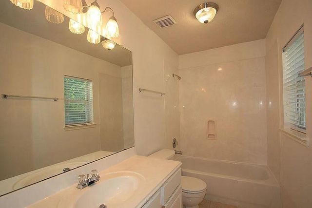 43 Steep Trail Place, Conroe, TX 77385