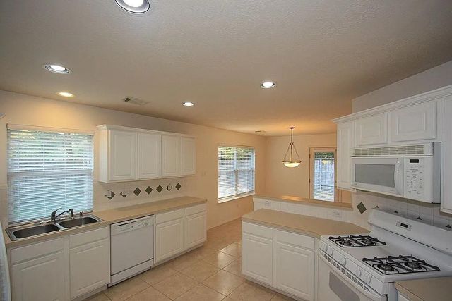 43 Steep Trail Place, Conroe, TX 77385