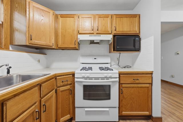 6 Venice Street C2, Danvers, MA 01923