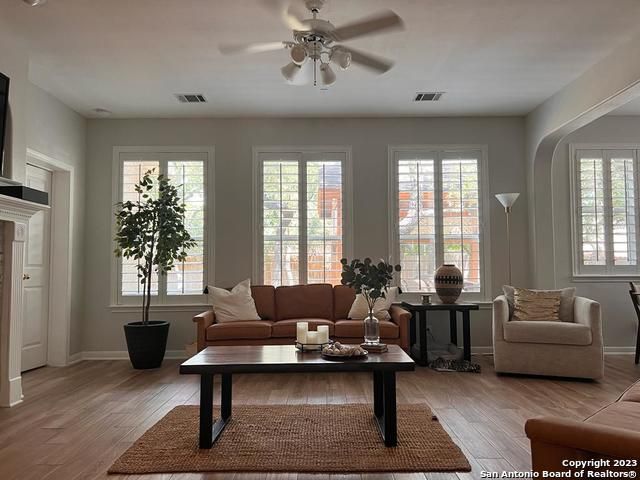 407 ELKGROVE CT, San Antonio, TX 78260