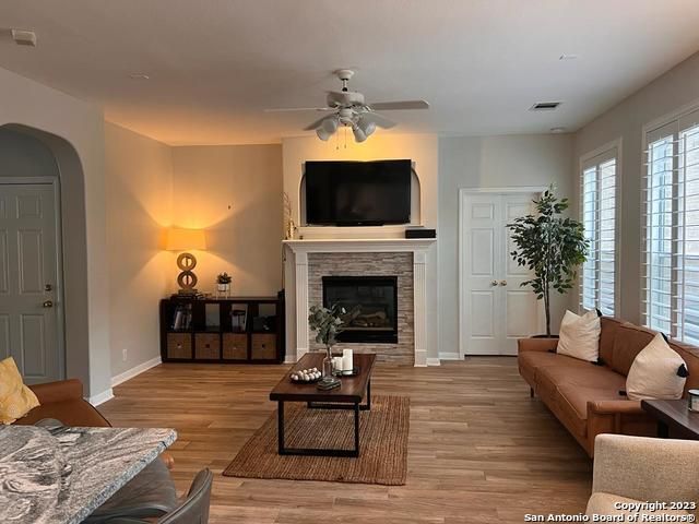 407 ELKGROVE CT, San Antonio, TX 78260