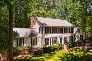 2 Foxridge Road, Chapel Hill, NC 27514